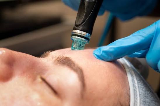 Hydrafacial in Chittaranjan Park (CR Park), Delhi — A Customisable Glow for a Full Social Calendar