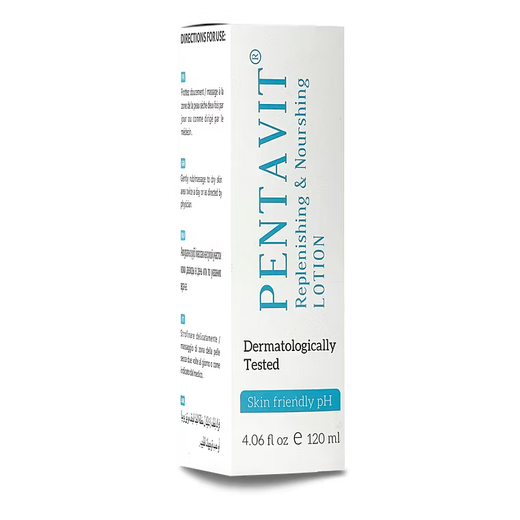 Senechio Pharma Pentavit Moisture Blend in a jar, showcasing its creamy texture and hydrating skincare formula.